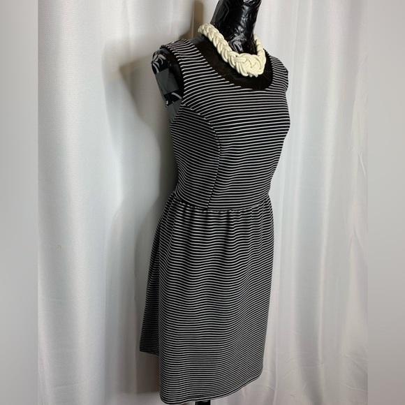 Forever 21 Fit and Flare midi striped dress - Picture 5 of 8